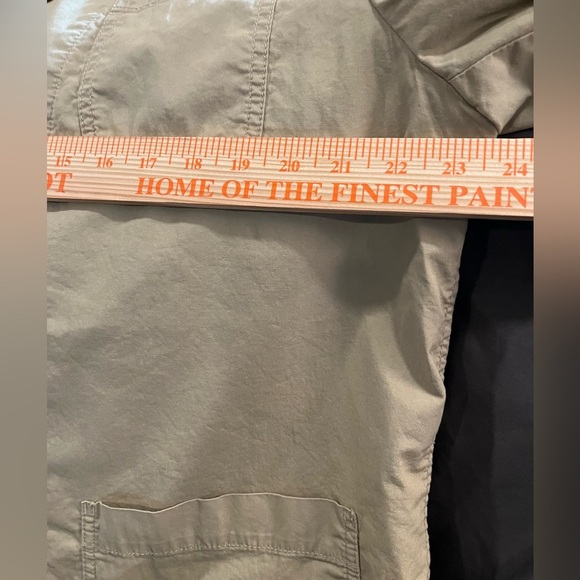 Banana Republic Men’s Khaki Casual Jacket, Oversized Button Down Front; Size 46 - Picture 6 of 7